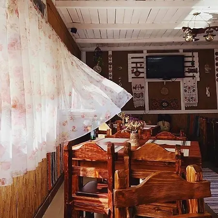 червона гора אורחן *